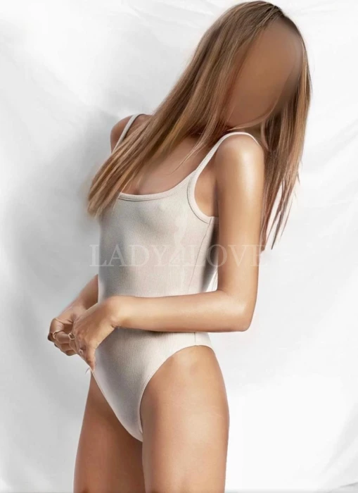 Ella – Erotic massage in Prague