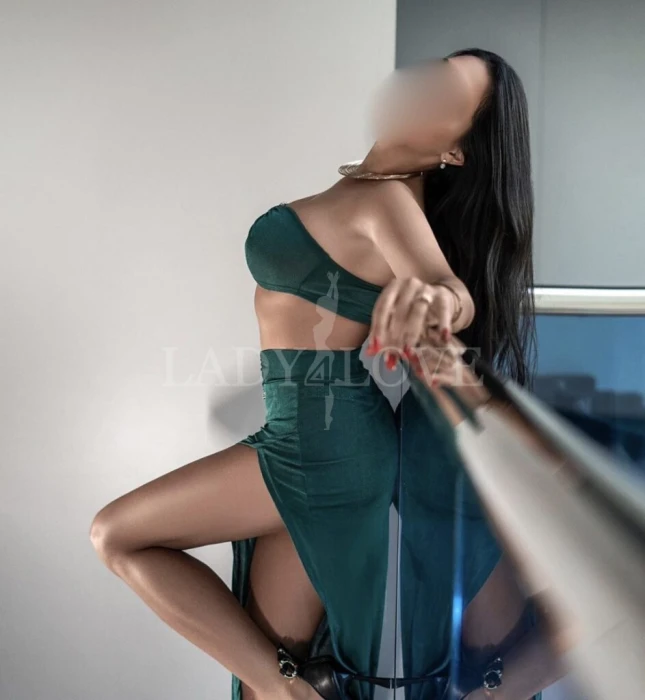 Escort Model photos Milana