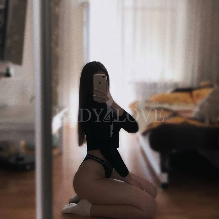 Фотографии – эскорт-модель для секса Andriana