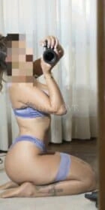 Escort Model photos Lisa