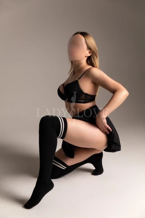 Andriana – Erotic massage in Prague