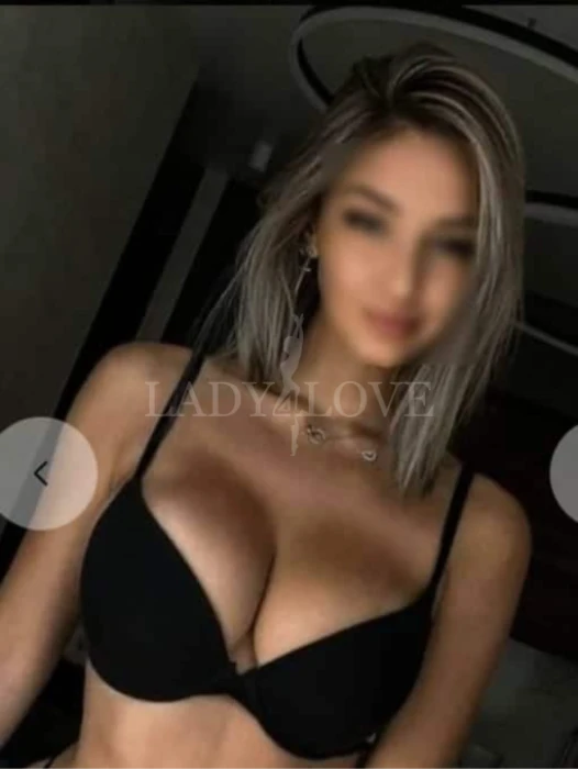 Escort Model photos Lera