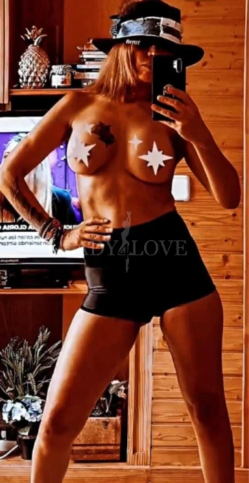 Escort Model photos Silvia