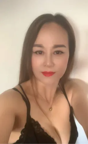 Holka na sex Jojo – Česko