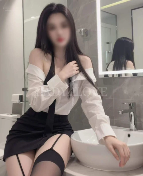 Escort Model photos Kimi
