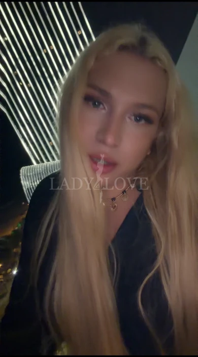Escort Model photos dasha barbye