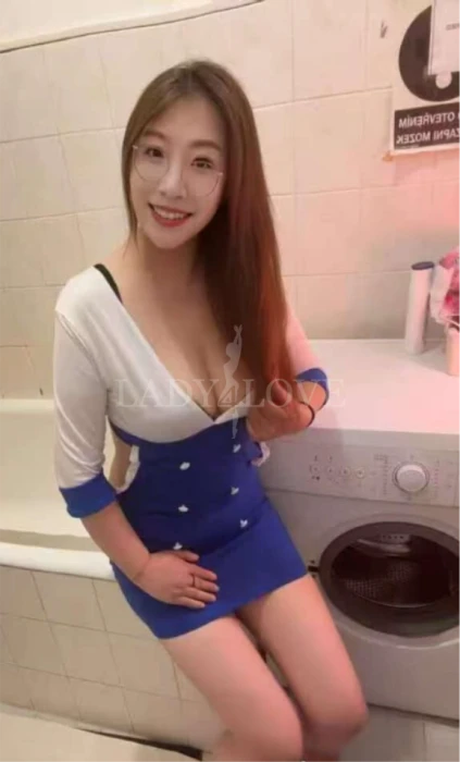 Asiatka Wendy a YiYi – Erotic massage in Kladno