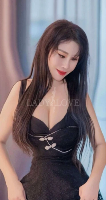 Escort Model photos Nnan