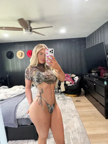 Holka na sex VALERIE – Praha