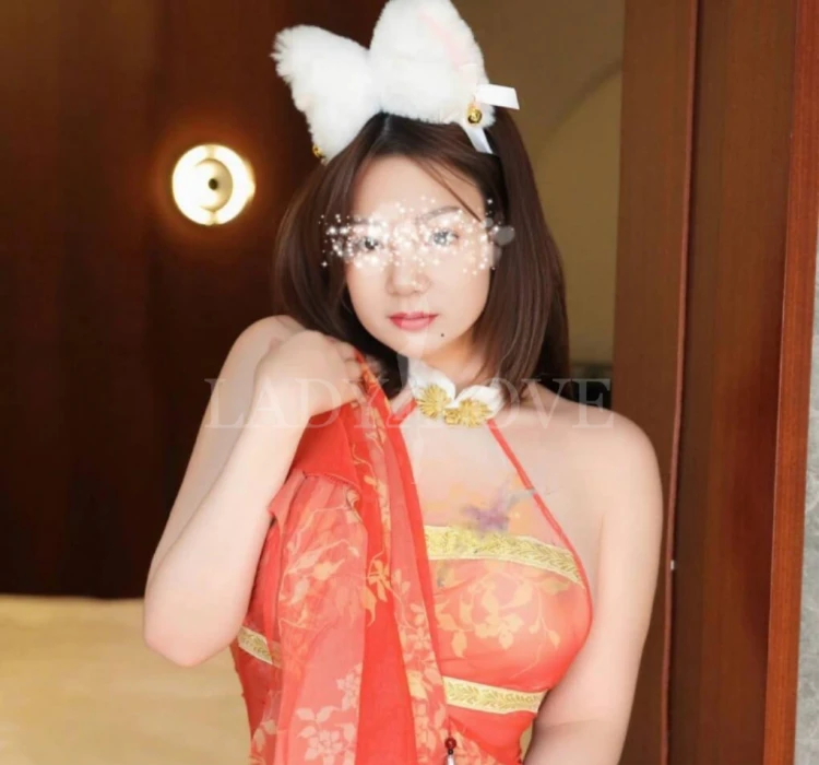 Escort Model photos Mi mi