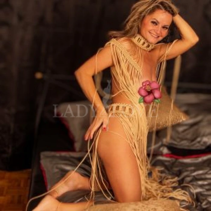 Zaneta Cyntie – Erotic massage in Brno