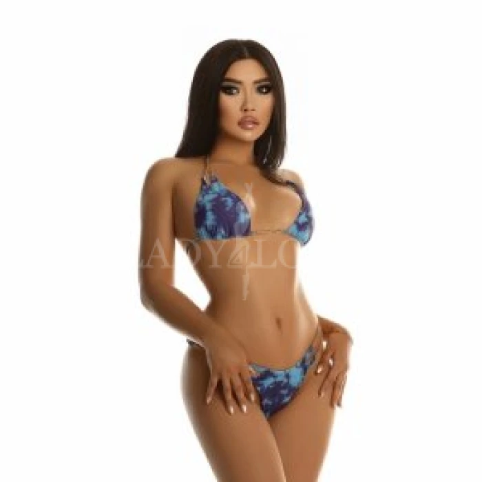 Escort Model photos Amina