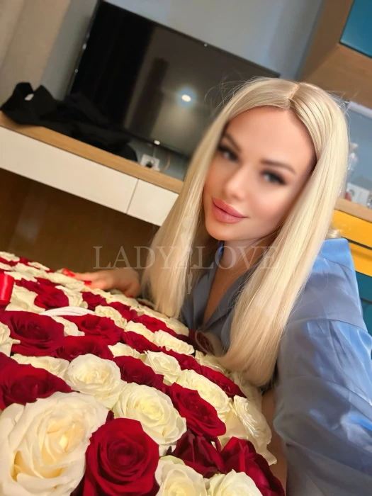 Escort Model photos Alina Independent