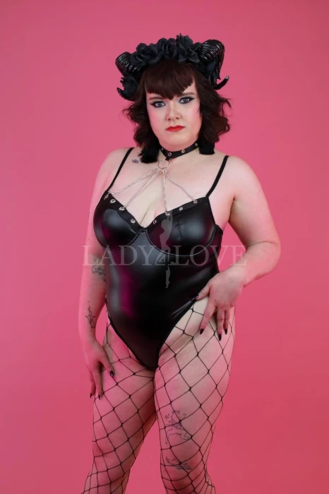 Escort Model photos Venus