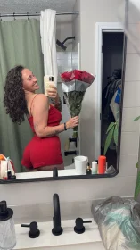 Escort Model photos Naomie