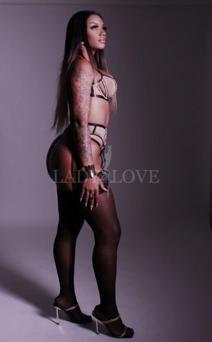Escort Model photos Sammy