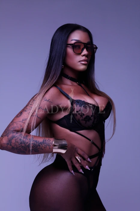 Escort Model photos Sammy