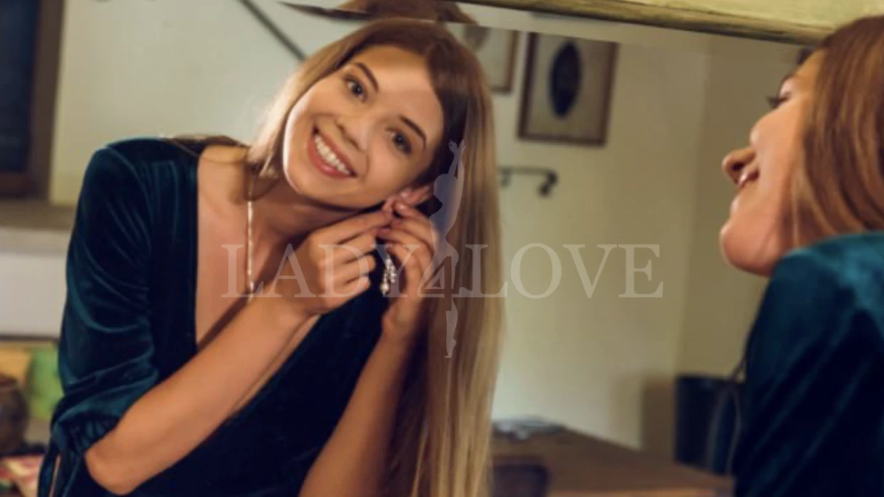 Escort Model photos Rose