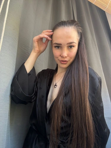 Escort Model Mia Photos