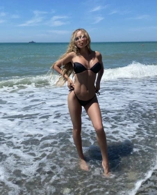 Escort Model photos VANESSA