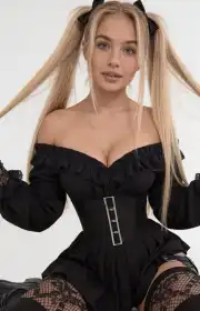 Escort Model photos Candy