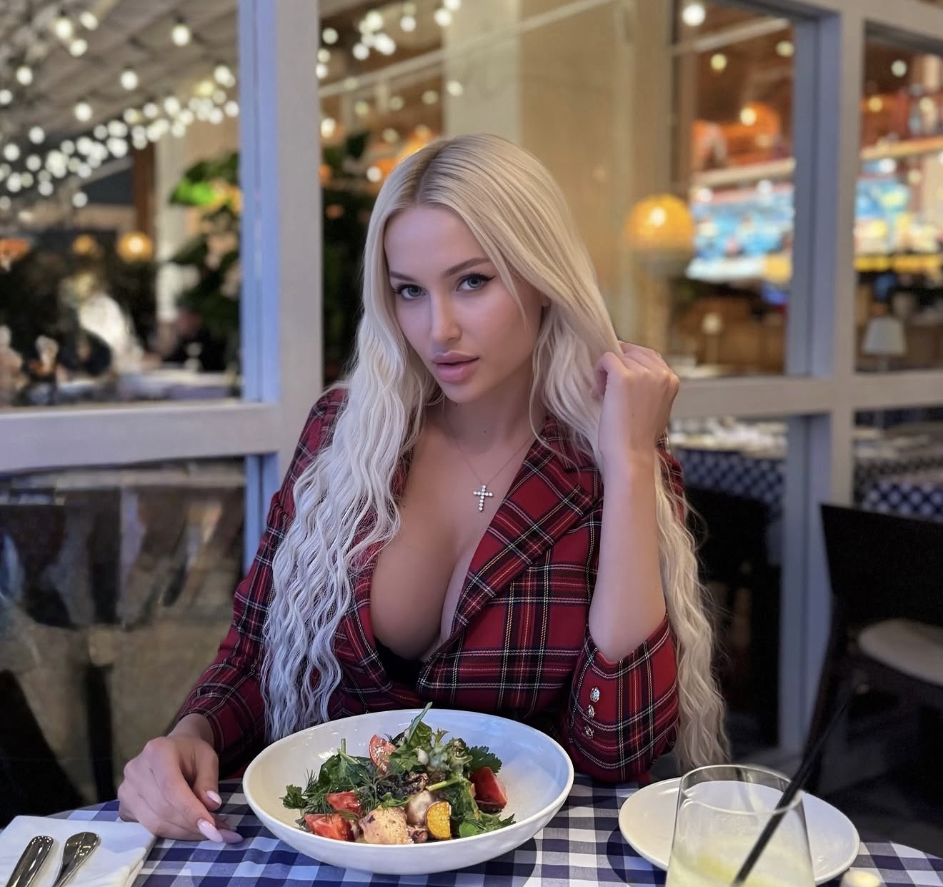 Escort Model Emma Photos