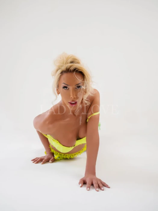 Escort Model photos Leyla
