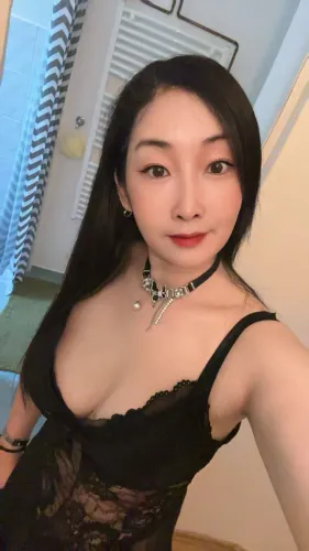 Escort Model tyla Photos