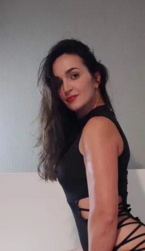 Escort Model Stella Photos