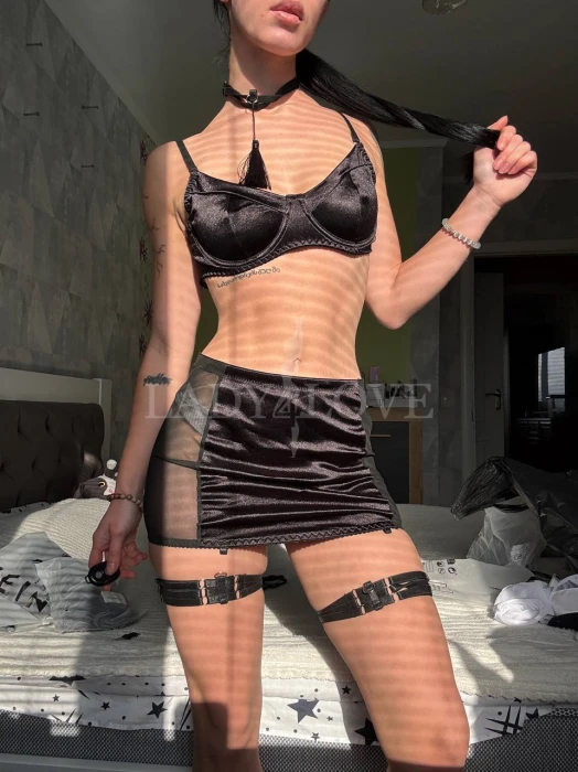 Escort Model photos Annet