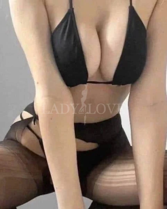 Escort Model photos Alina