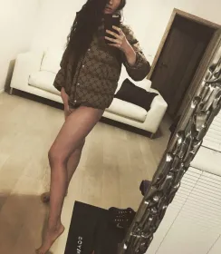 Fotky – Holka na sex Ellieta