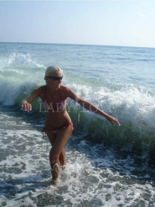 Фотографии – эскорт-модель для секса Češka Laura