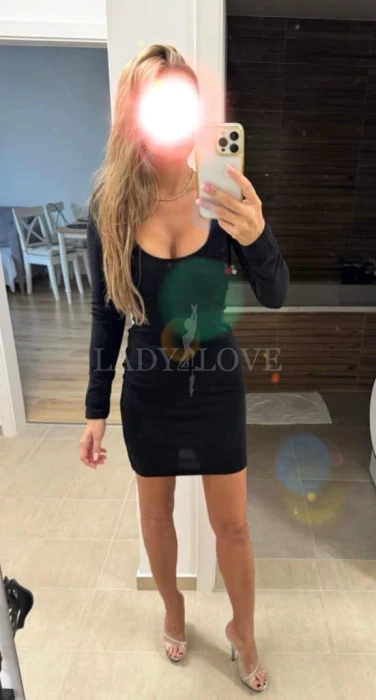 Escort Model photos Inna