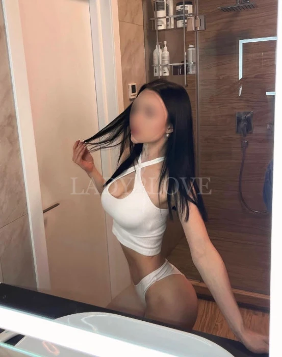 Fotky – Holka na sex Bella