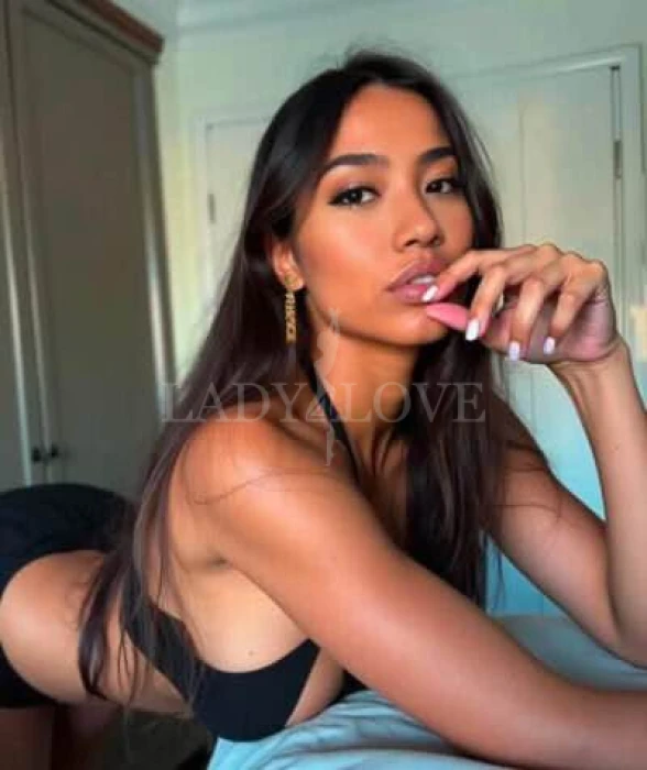 Escort Model photos Ali