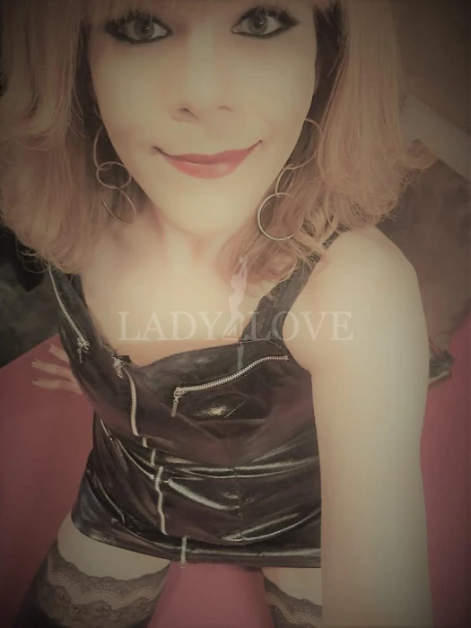 Escort Model photos Trans Lind@ Prague
