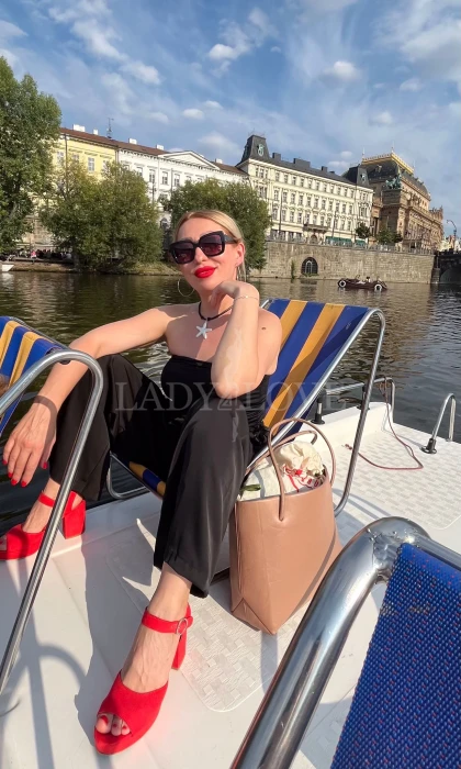 Mila – Erotic massage in Prague