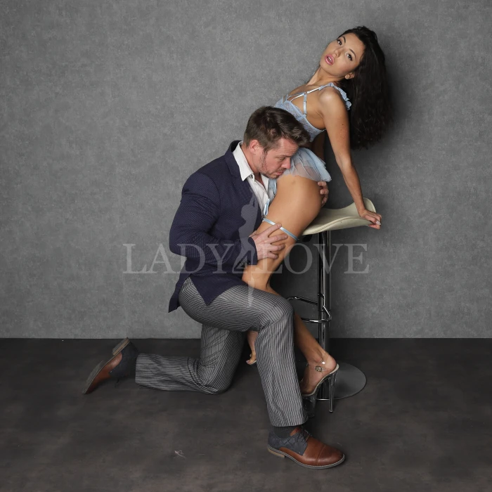 Escort Model photos Jack Black & Mini Mitzi